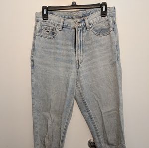 AEO High Waisted Mom Jeans (American Eagle)